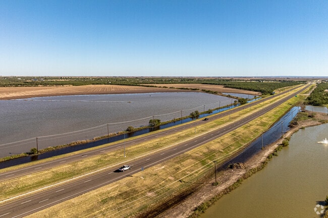 Loop 306 borders the neighborhood to the north, providing convenient access to other parts of the city.