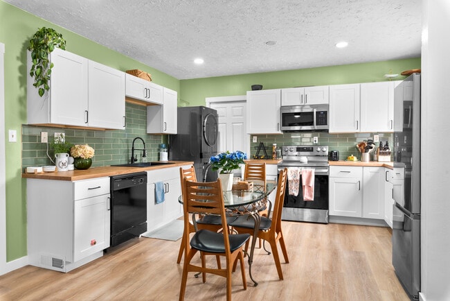 716 E 50 S unit Upper Level, Provo, UT 84606 - photo 4