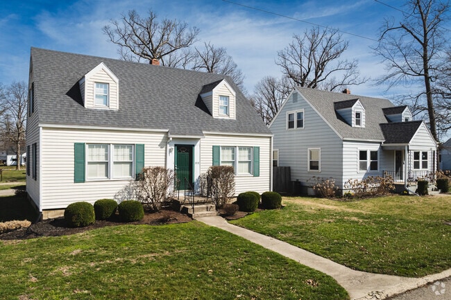 Bungalows are one of the most popular homes in Cowing Park.