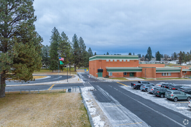 Evergreen Elementary offers a large brick building for its students.