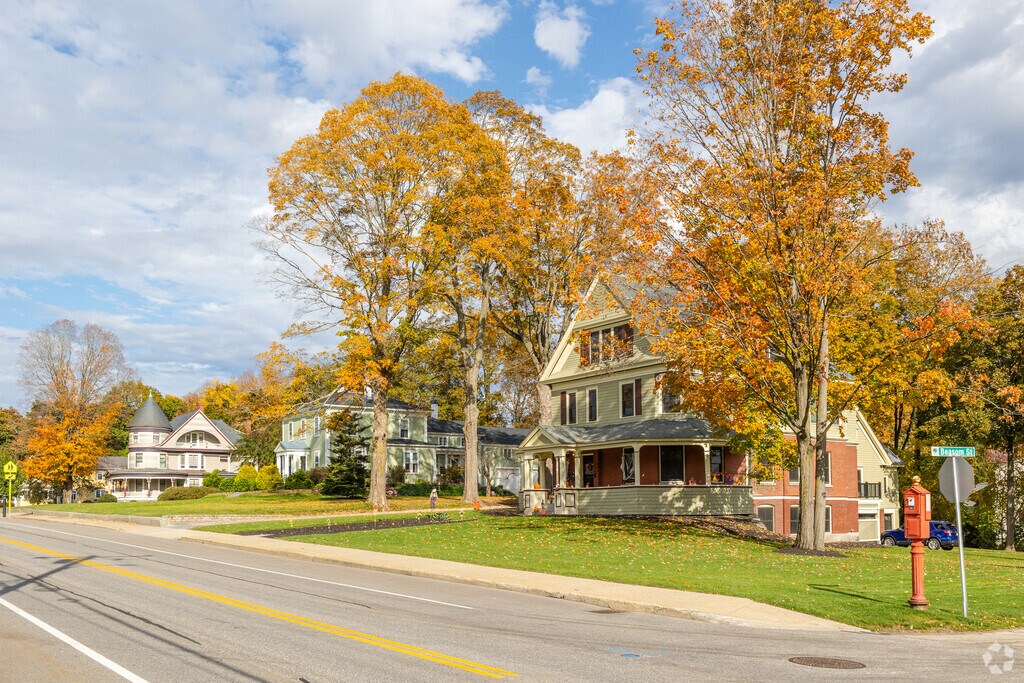 About North End Nashua Schools, Demographics, Things to Do