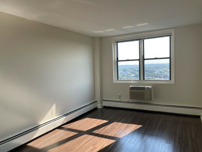 700 Huron Ave unit 5C, Cambridge, MA 02138 - photo 3