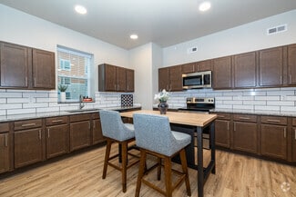400 S Heritage Way, Andover, KS 67002
