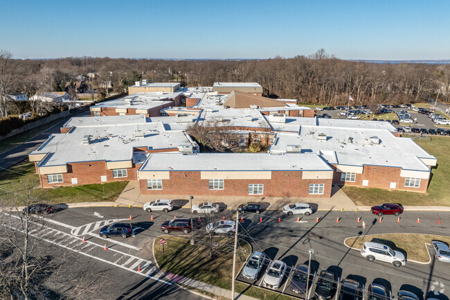 Matawan Aberdeen Middle School's teachers get a B+ rating from NICHE.