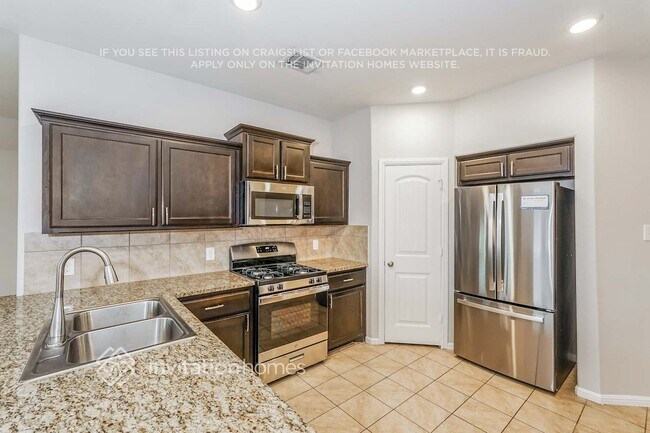 848 Wylie St, Crowley, TX 76036 - photo 6