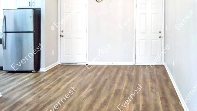 6007 Patricia Ryan Dr, Charlotte, NC 28216 - photo 7