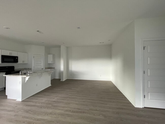 6723 SW Dignity Ave, Bentonville, AR 72712 - photo 4