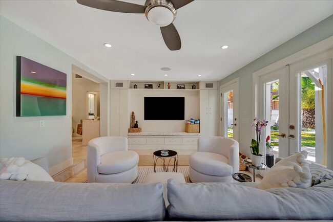 3002 Pass A Grille Way unit ID1372961P, Saint Pete Beach, FL 33706 - photo 2