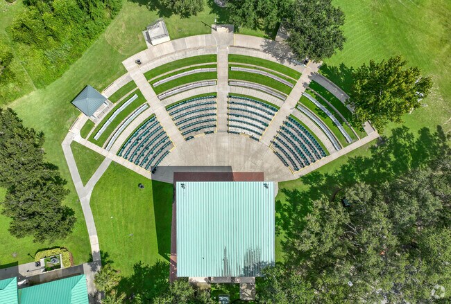 Near Sunrise Oaks, the City Center's Parker Amphitheater is one of the main places for events.