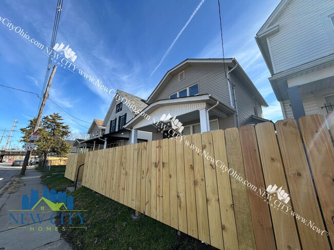 1215 Sullivant Ave, Columbus, OH 43223 - photo 3