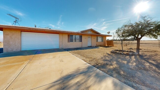 1203 Dorothea Ave, Thermal, CA 92274 - photo 2