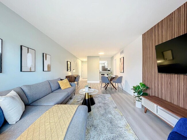 1401 SE 15th St unit ID1224059P, Fort Lauderdale, FL 33316 - photo 2