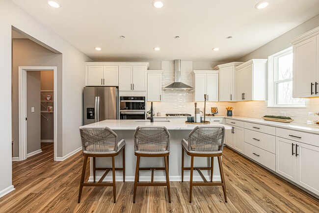 8721 Leatherwood Ct unit 36848594, Indianapolis, IN 46259 - photo 5