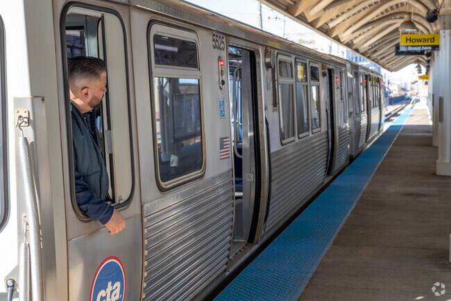 The CTA Yellow Line runs frequently between Chicago and Skokie.