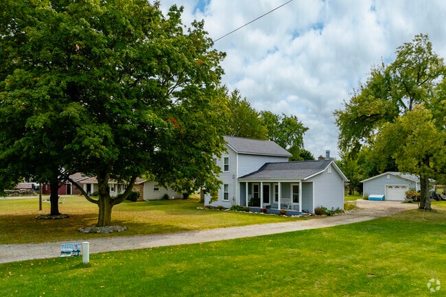 A variety of colonial and traditional home styles offer larger floor plans in Napoleon.