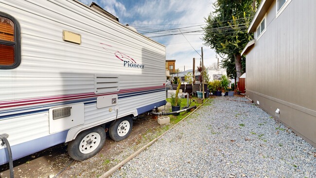 1300 E San Antonio St unit 51, San Jose, CA 95116 - photo 3