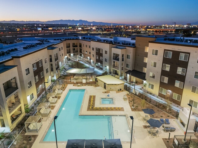 Album Union Village 55+ Active Adult Apartment Homes, Henderson, NV 89011 - photo 5