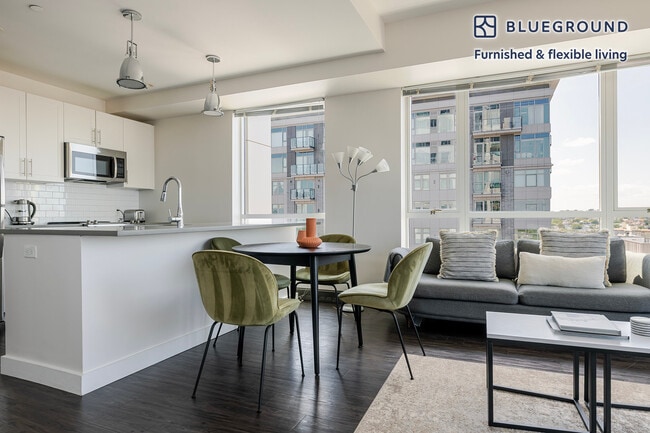 449 Canal St unit FL10-ID1196, Somerville, MA 02145 - photo 4