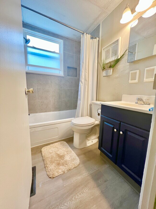 2386 Velma Ave, Columbus, OH 43211 - photo 4