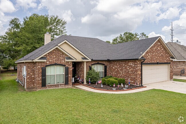 Ranch style homes are common in Reserve.