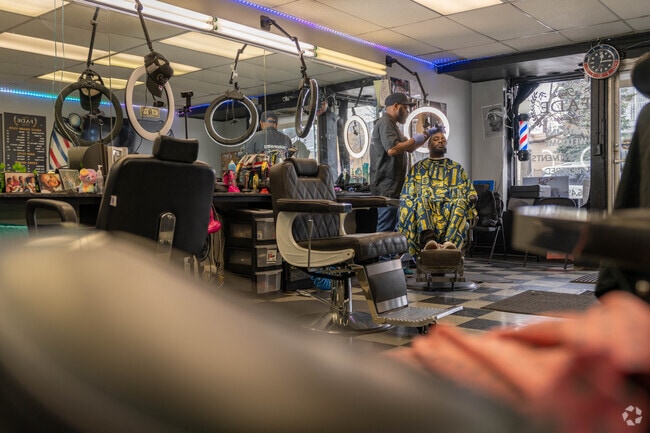 Tray's Fade Lounge in University Heights sets the right vibes with a great music selection.