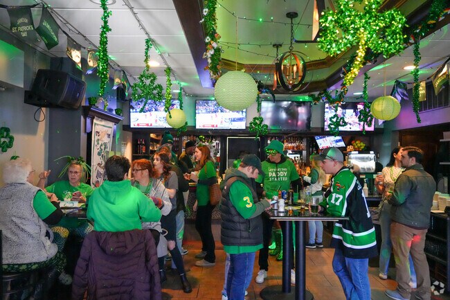 Crown Point bars go all out for the city's annual bar crawl.