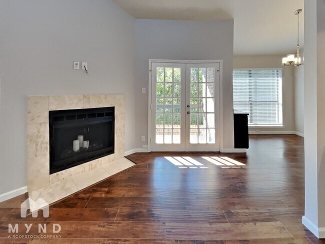 7525 Holly Hill Dr unit 64, Dallas, TX 75231 - photo 6