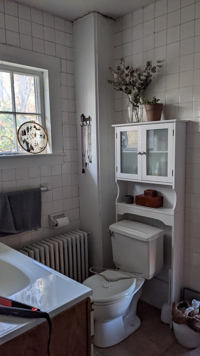 294 Western Ave unit Apartment 3, Henniker, NH 03242 - photo 6