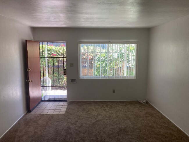 4423-4429 Hamilton St unit 4423, San Diego, CA 92116 - photo 5