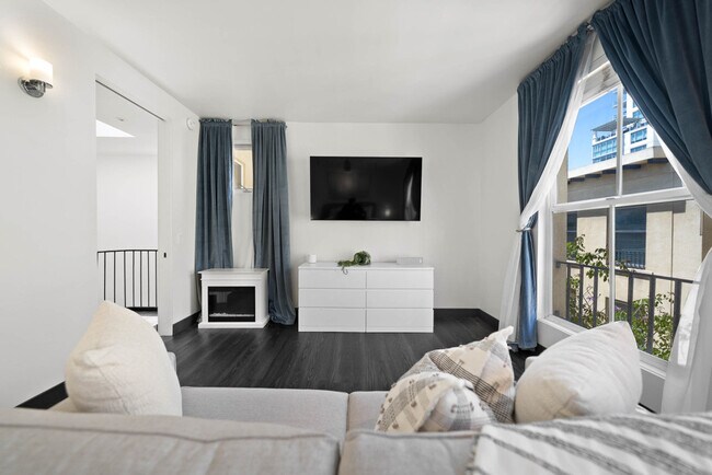 1545 Ninth Ave unit ID1048814P, San Diego, CA 92101 - photo 2