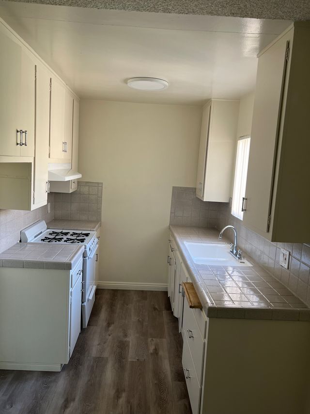 217 W Tujunga Ave, Burbank, CA 91502