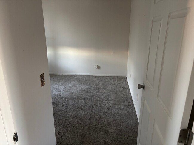 36564 Bismark Rd unit 2, New Boston, MI 48164 - photo 2