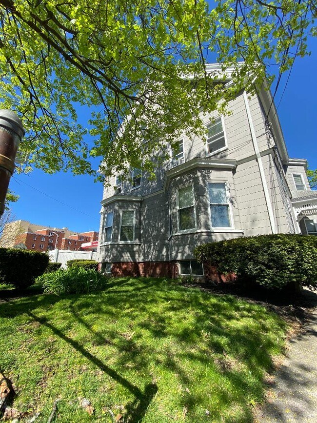 5 Blake St unit 8, Cambridge, MA 02140 - photo 7