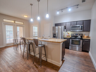 501 E Oltorf St, Austin, TX 78704
