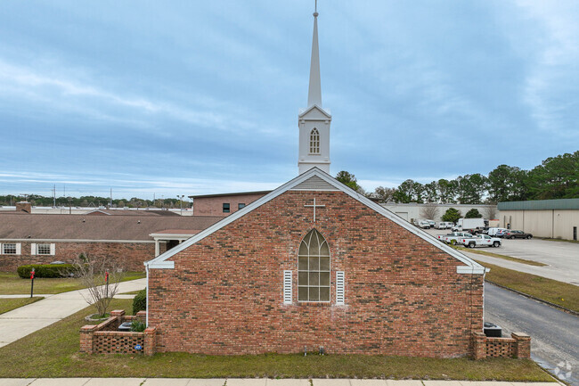 Riverpointe Christian Academy is a Christian based academy.