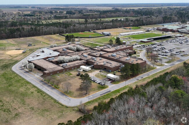 Parents trust Hickory Middle School to provide a quality education for their children.