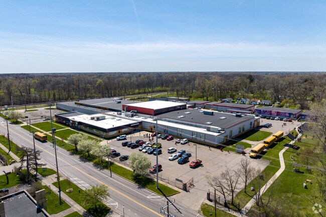 Detroit Community High School is centrally located, making it easy to access.