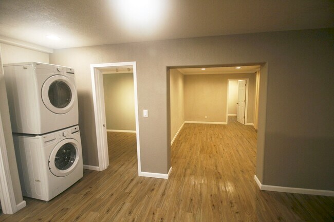 1515 SE Mill St unit 2, Roseburg, OR 97470 - photo 5