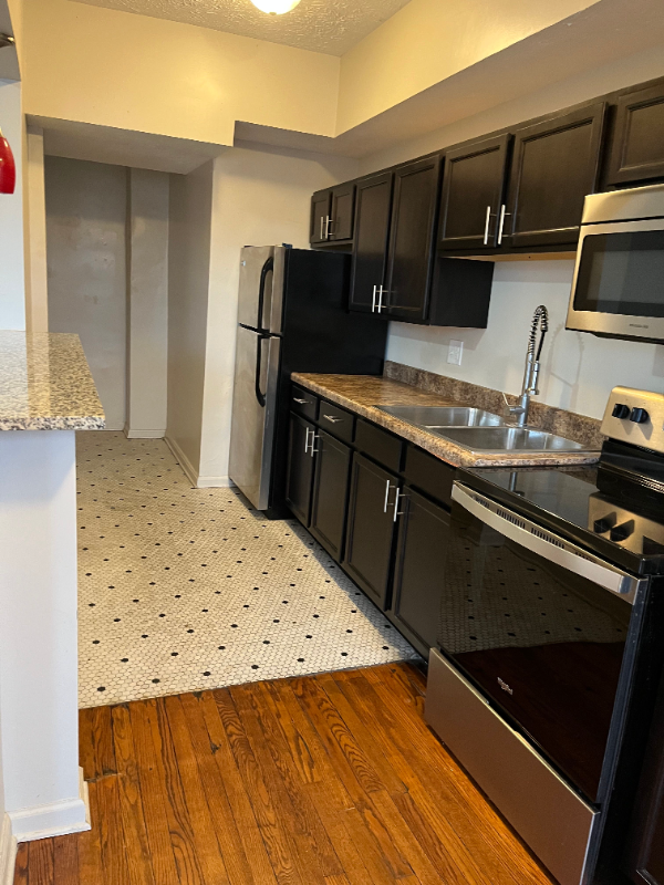 1 W 28th St Unit 208, Indianapolis, IN 46208