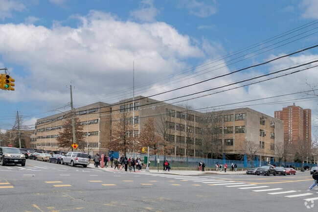 Bronx Bridges High School is an above average, public school located in Bronx NY.
