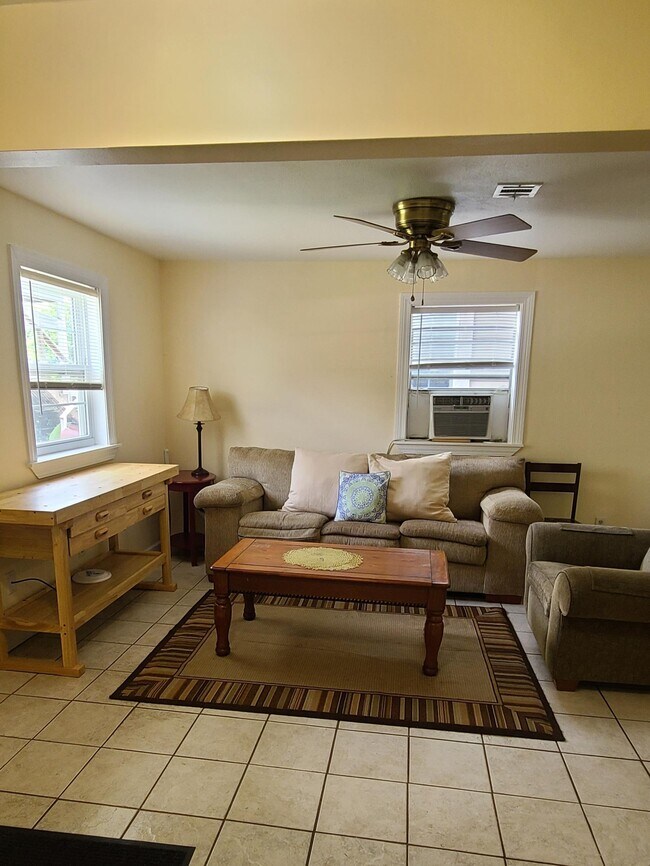 1220 Adams St Unit A, New Orleans, LA 70118