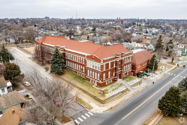 Castelar Elementary School is located in the Vinton Street neighborhood.