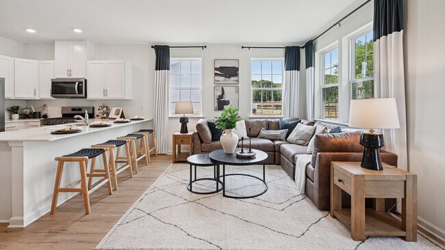 7 Reagan Dr, Runnemede, NJ 08078 - photo 2