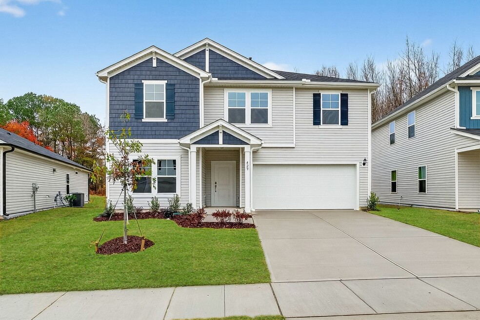 429 Hallingsfield Way, Zebulon, NC 27597 - photo 1