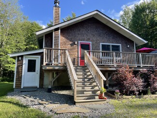 569 Belle Vista Rd Unit B, Jay, VT 05859