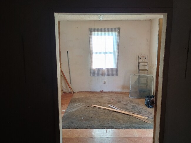 1307 2nd St, Newport, AR 72112 - photo 3