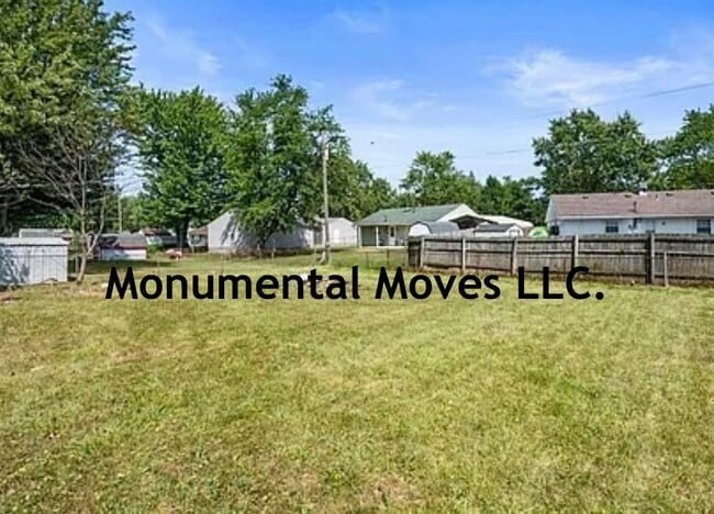 1808 Woodbine Dr, Anderson, IN 46011 - photo 5