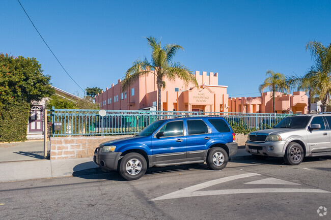 Or Hachaim is close to Laurel Canyon Boulevard.
