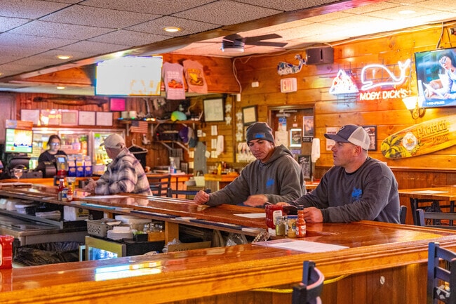 Sewaren’s Moby Dick offers a casual retreat for hardworking locals.