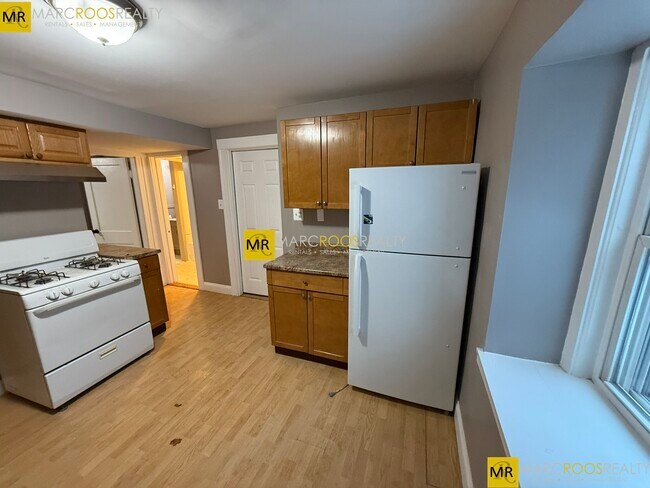 184 Gladstone St unit 1, Boston, MA 02128 - photo 6